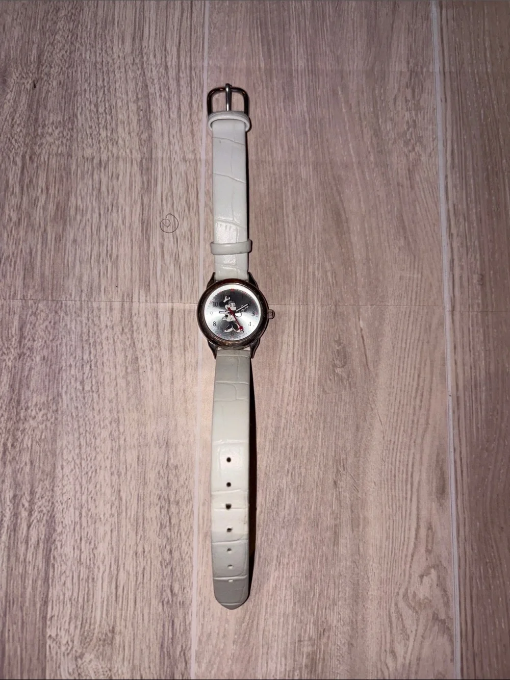 Disney Classic Minnie Nurse White Simulated Leather Strap